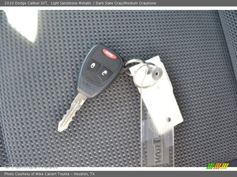 Light Sandstone Metallic / Dark Slate Gray/Medium Graystone 2010 Dodge Caliber SXT