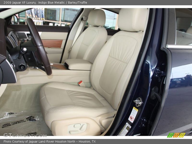 Front Seat of 2009 XF Luxury