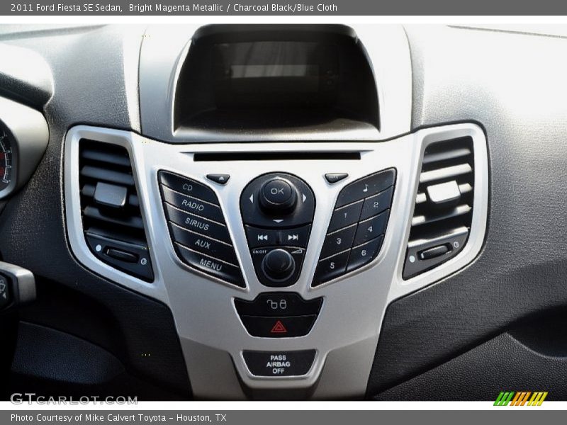 Bright Magenta Metallic / Charcoal Black/Blue Cloth 2011 Ford Fiesta SE Sedan