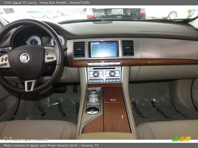 Indigo Blue Metallic / Barley/Truffle 2009 Jaguar XF Luxury