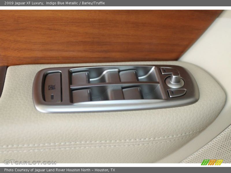 Indigo Blue Metallic / Barley/Truffle 2009 Jaguar XF Luxury