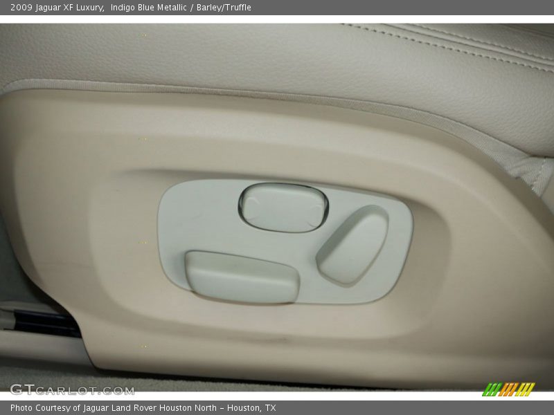 Indigo Blue Metallic / Barley/Truffle 2009 Jaguar XF Luxury