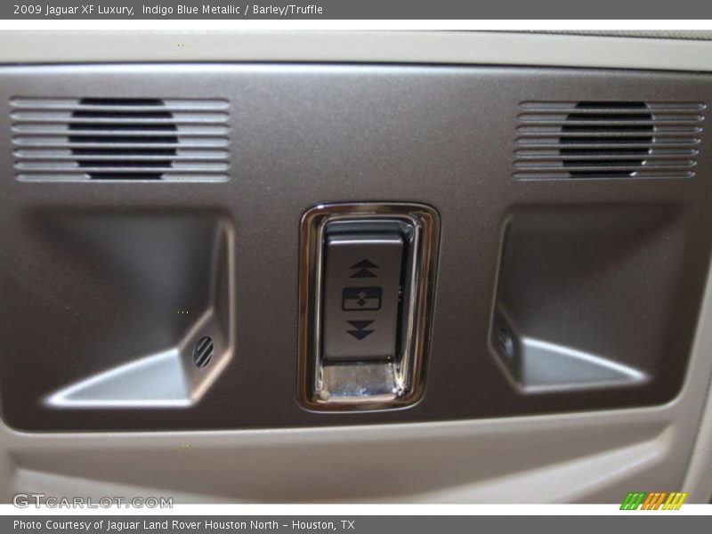 Indigo Blue Metallic / Barley/Truffle 2009 Jaguar XF Luxury