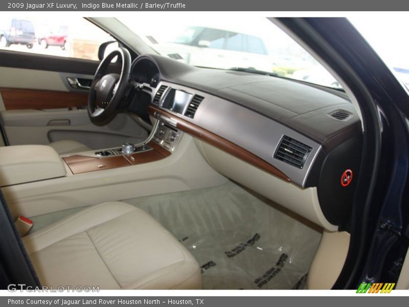 Indigo Blue Metallic / Barley/Truffle 2009 Jaguar XF Luxury
