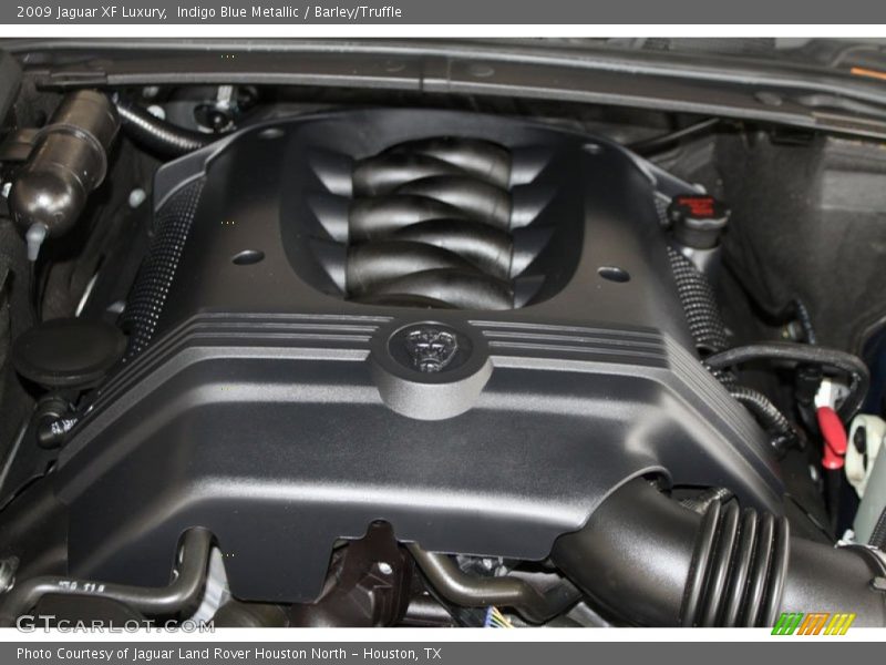  2009 XF Luxury Engine - 4.2 Liter DOHC 32-Valve VVT V8