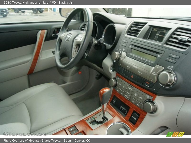 Black / Ash 2010 Toyota Highlander Limited 4WD