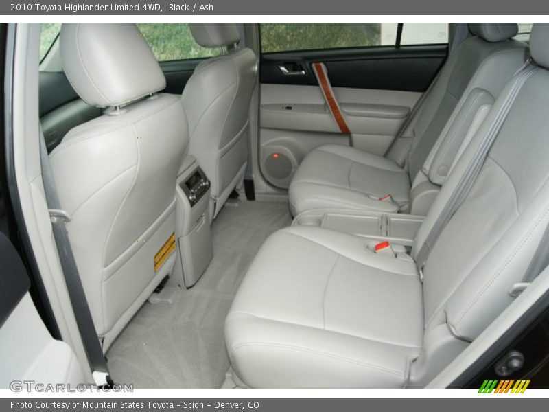 Black / Ash 2010 Toyota Highlander Limited 4WD