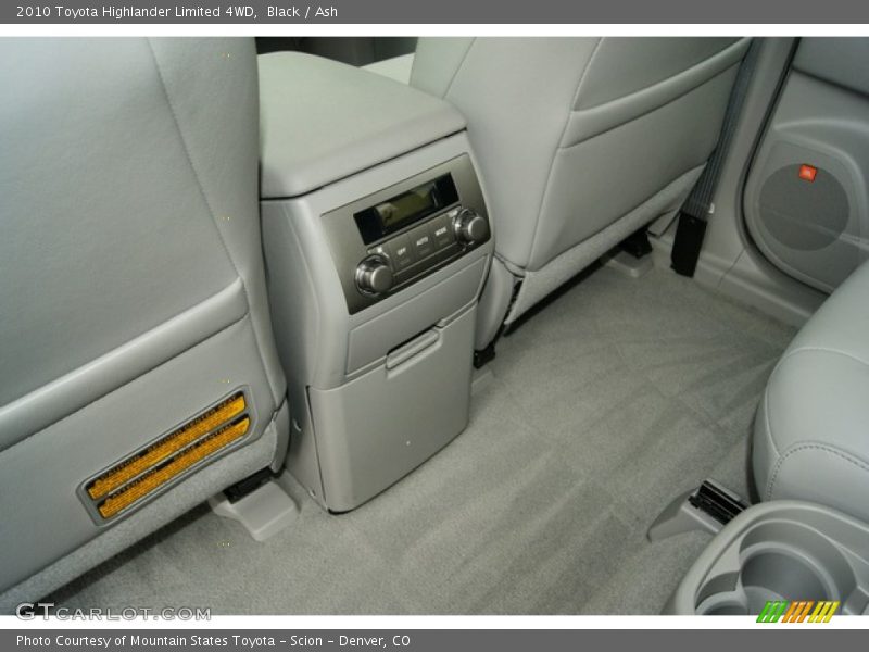 Black / Ash 2010 Toyota Highlander Limited 4WD