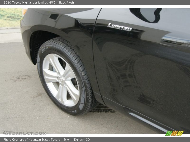 Black / Ash 2010 Toyota Highlander Limited 4WD