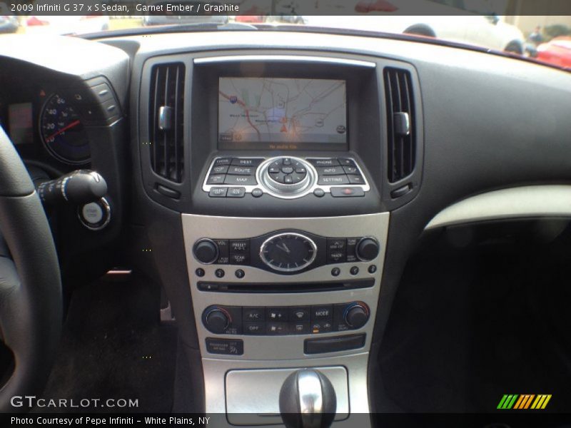 Controls of 2009 G 37 x S Sedan
