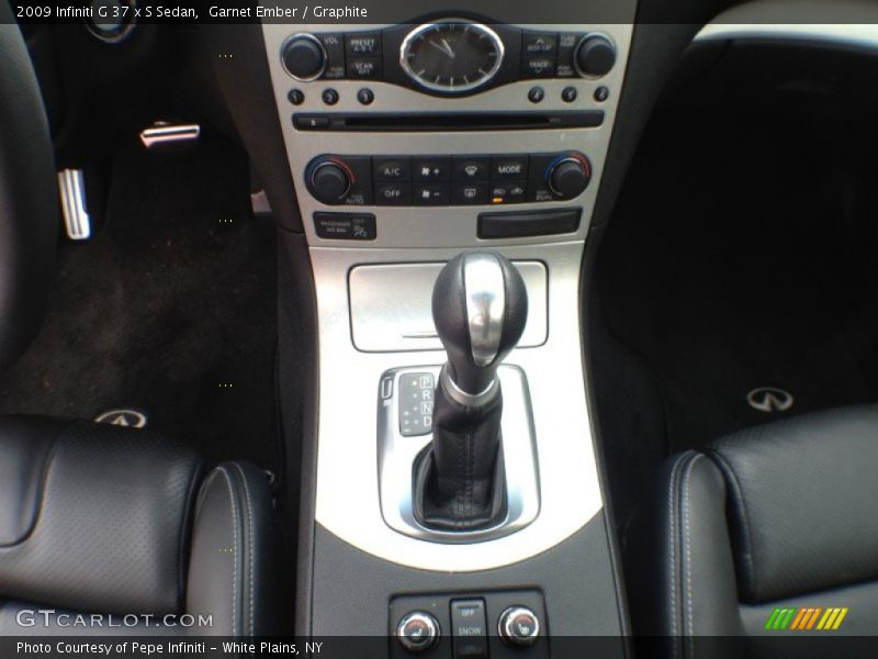  2009 G 37 x S Sedan 7 Speed ASC Automatic Shifter