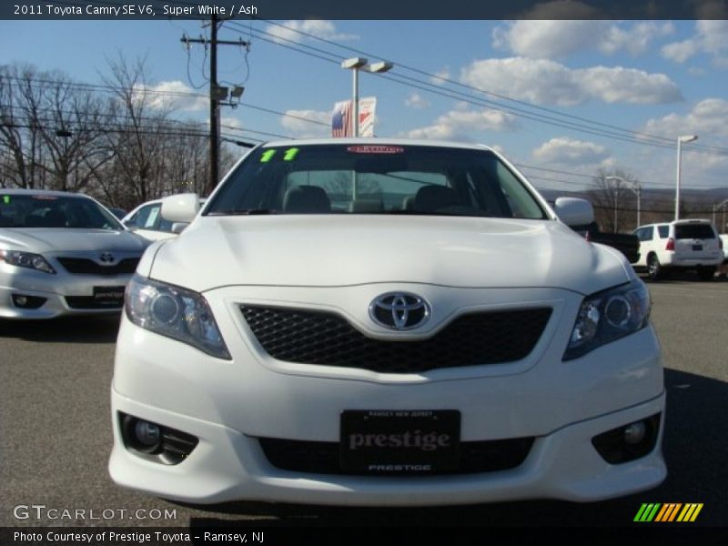 Super White / Ash 2011 Toyota Camry SE V6