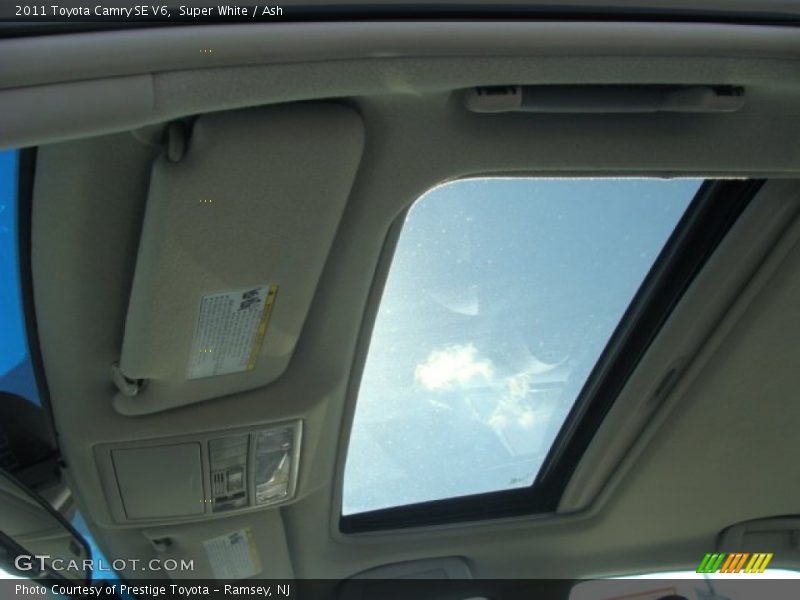 Super White / Ash 2011 Toyota Camry SE V6