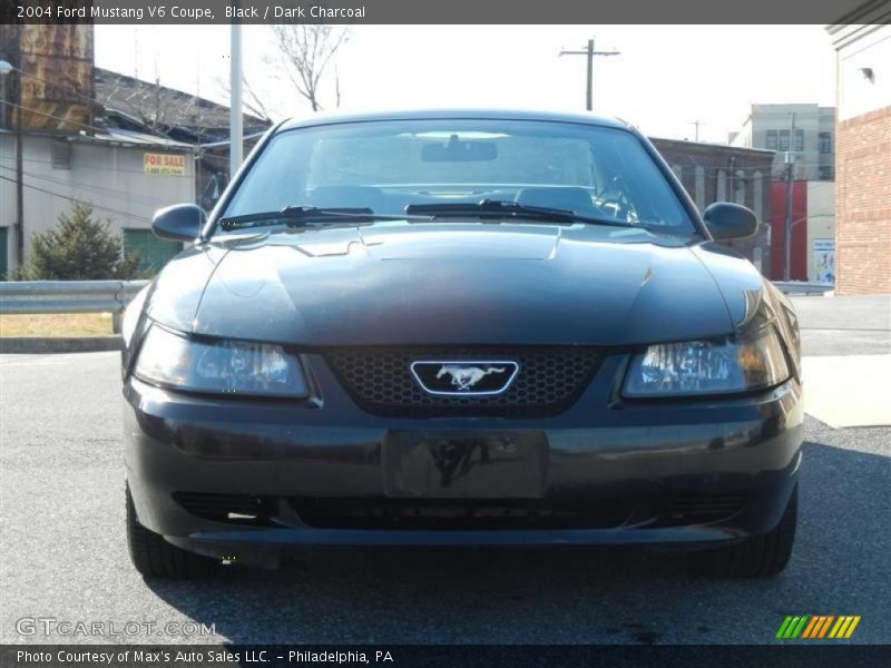 Black / Dark Charcoal 2004 Ford Mustang V6 Coupe
