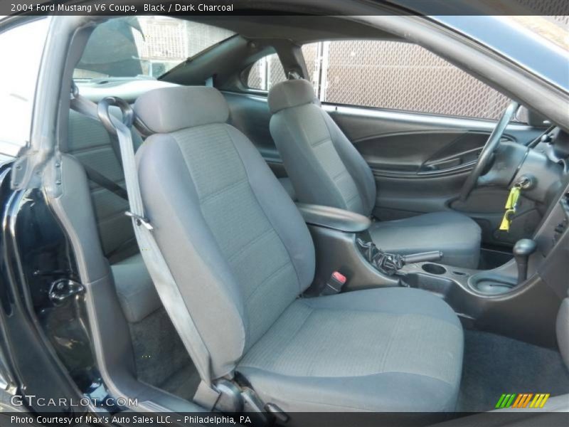 Black / Dark Charcoal 2004 Ford Mustang V6 Coupe