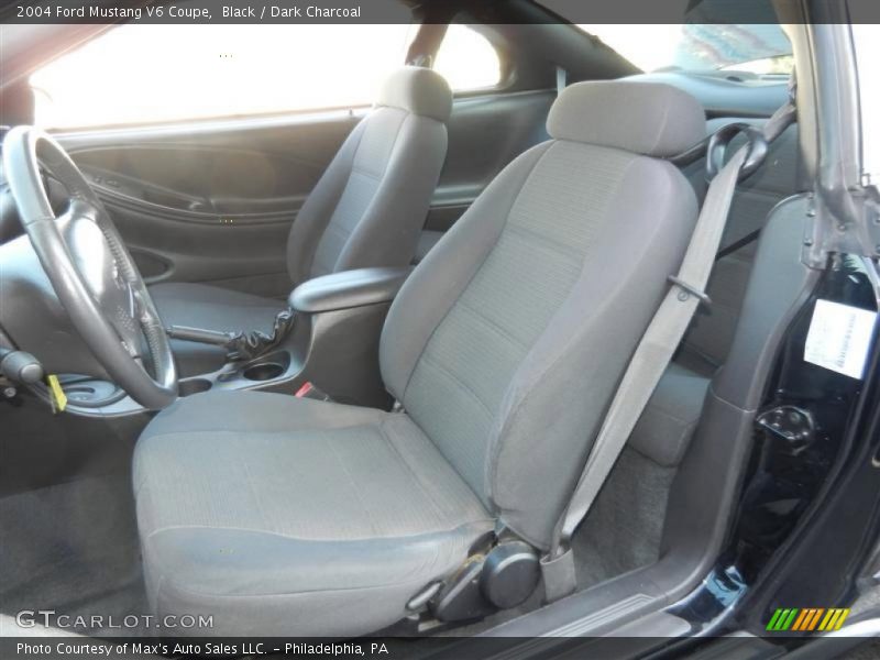 Black / Dark Charcoal 2004 Ford Mustang V6 Coupe