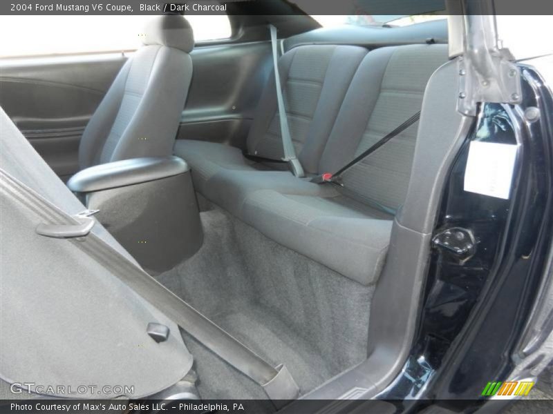 Black / Dark Charcoal 2004 Ford Mustang V6 Coupe