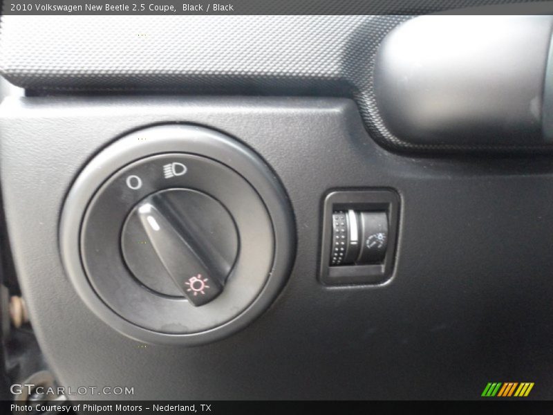 Black / Black 2010 Volkswagen New Beetle 2.5 Coupe