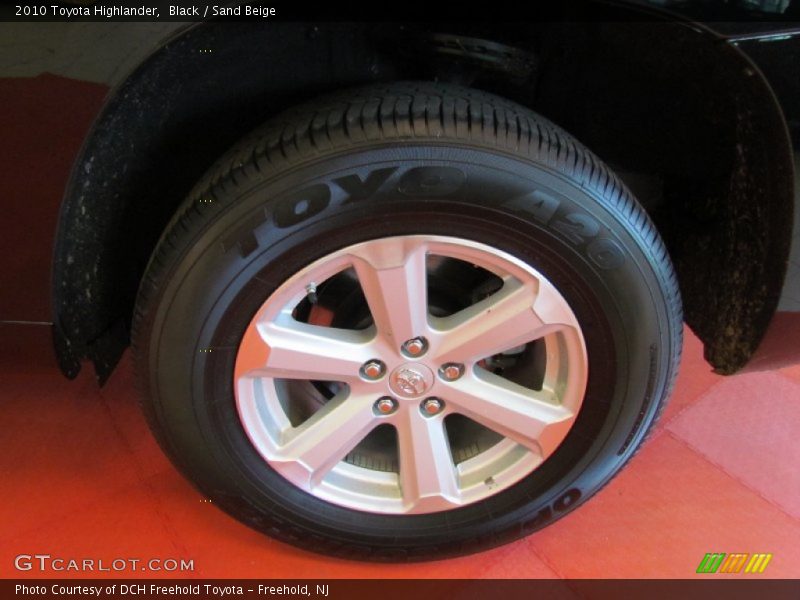 Black / Sand Beige 2010 Toyota Highlander