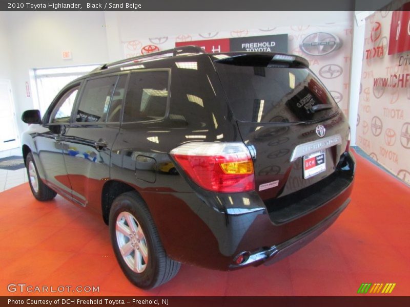 Black / Sand Beige 2010 Toyota Highlander