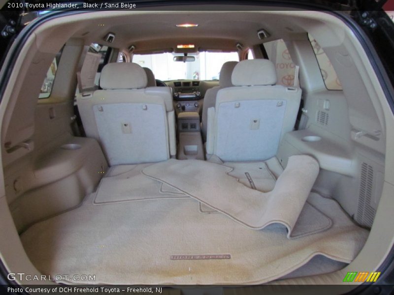 Black / Sand Beige 2010 Toyota Highlander
