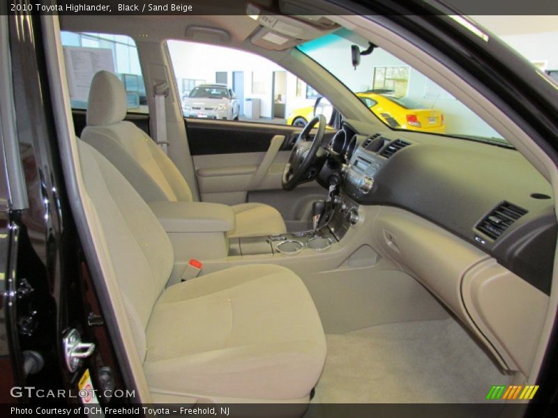 Black / Sand Beige 2010 Toyota Highlander