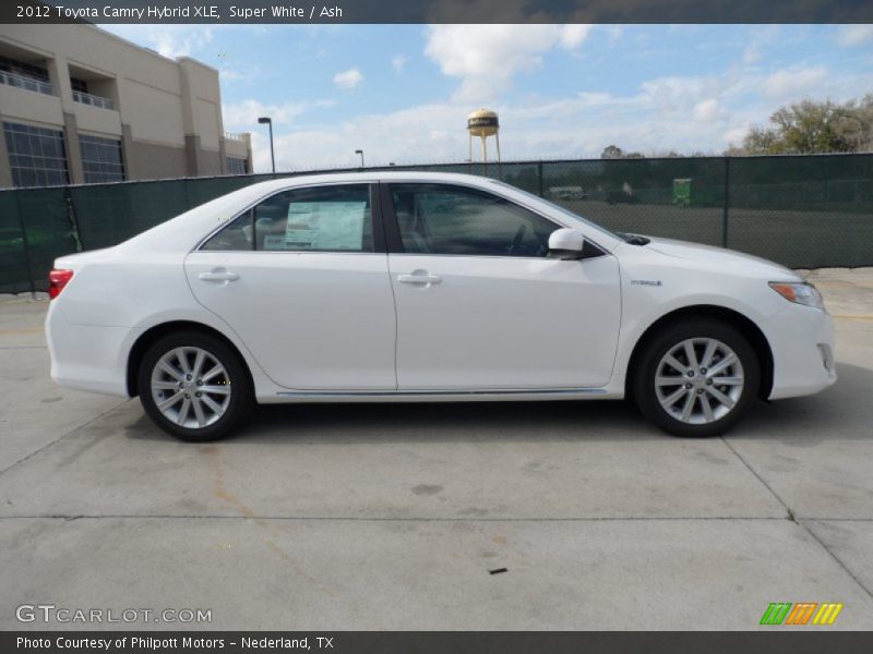 Super White / Ash 2012 Toyota Camry Hybrid XLE