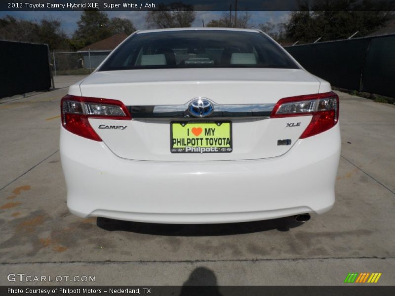 Super White / Ash 2012 Toyota Camry Hybrid XLE