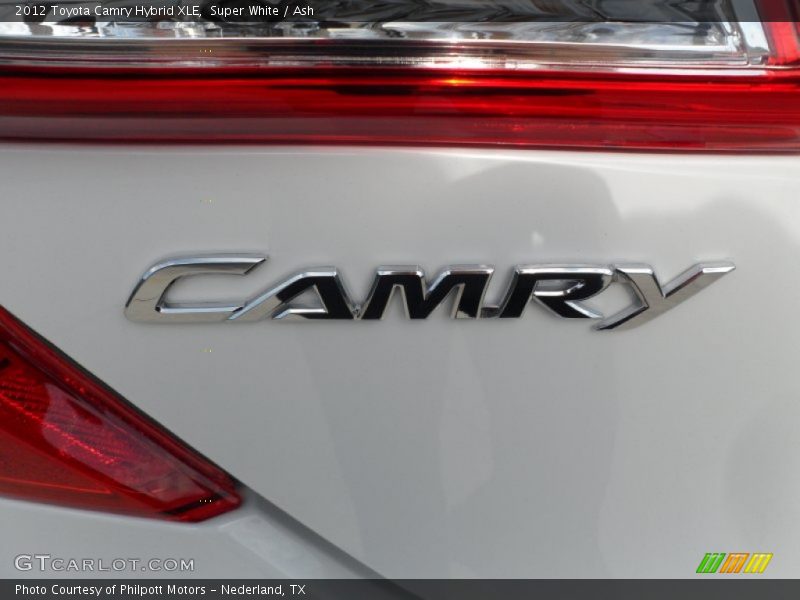 Super White / Ash 2012 Toyota Camry Hybrid XLE