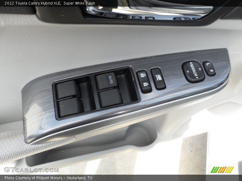 Super White / Ash 2012 Toyota Camry Hybrid XLE