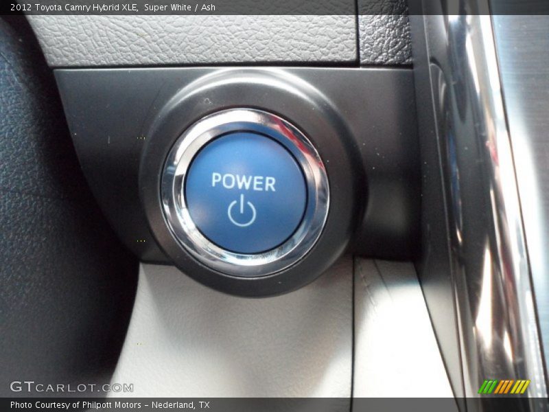 Super White / Ash 2012 Toyota Camry Hybrid XLE