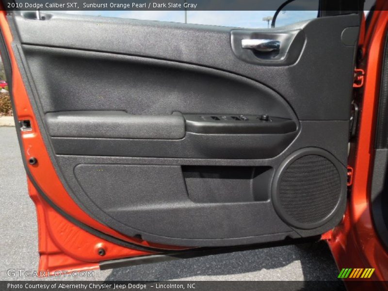 Door Panel of 2010 Caliber SXT