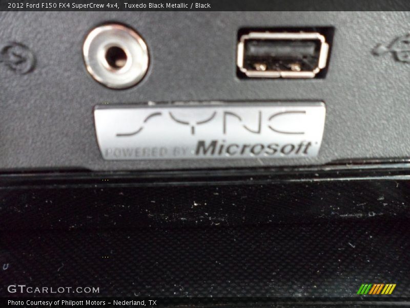 Tuxedo Black Metallic / Black 2012 Ford F150 FX4 SuperCrew 4x4