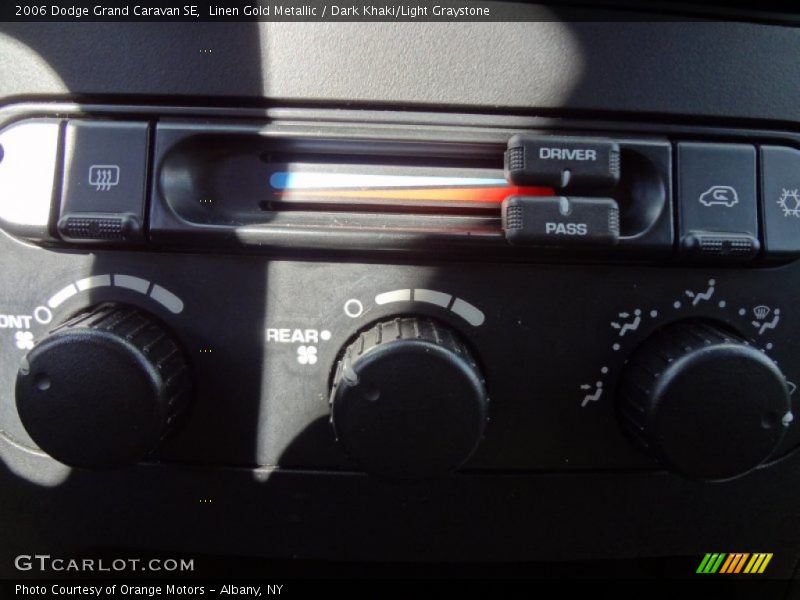 Linen Gold Metallic / Dark Khaki/Light Graystone 2006 Dodge Grand Caravan SE