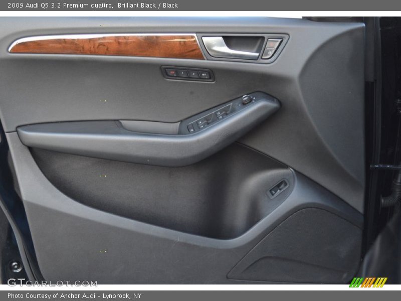 Brilliant Black / Black 2009 Audi Q5 3.2 Premium quattro