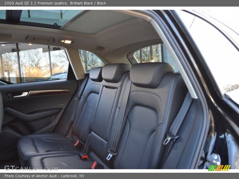 Brilliant Black / Black 2009 Audi Q5 3.2 Premium quattro
