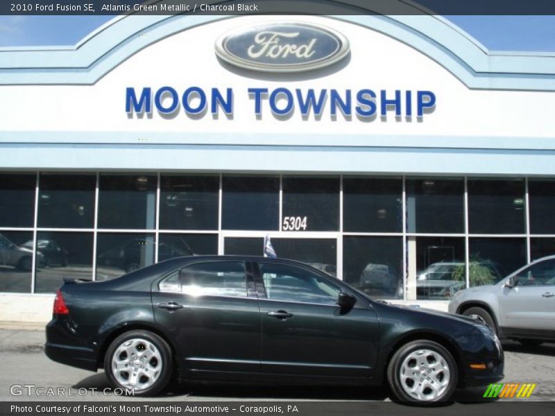 Atlantis Green Metallic / Charcoal Black 2010 Ford Fusion SE