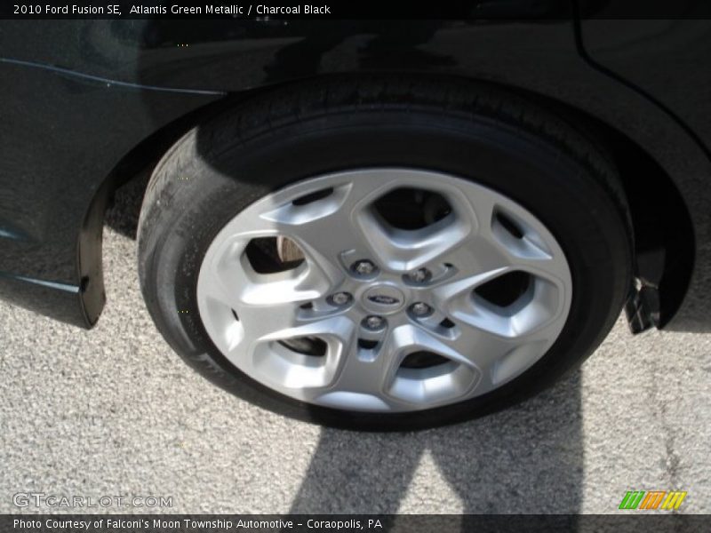 Atlantis Green Metallic / Charcoal Black 2010 Ford Fusion SE