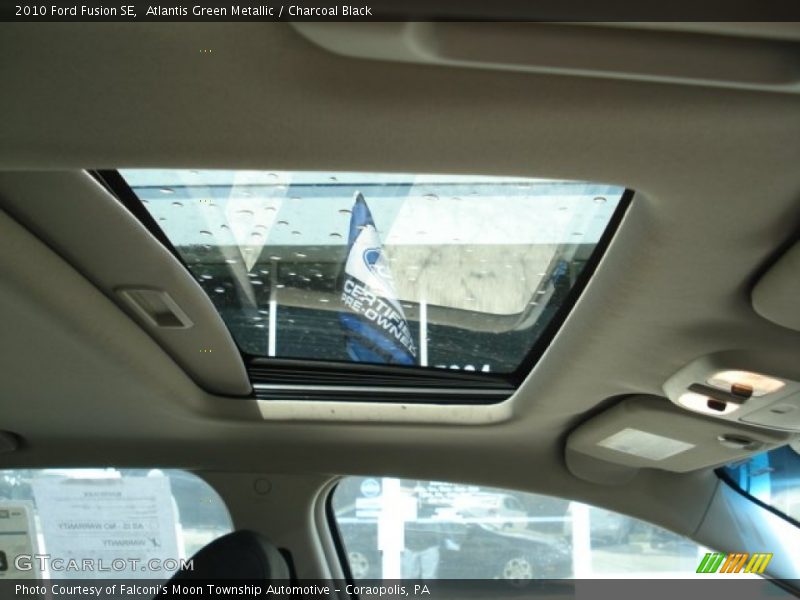 Atlantis Green Metallic / Charcoal Black 2010 Ford Fusion SE