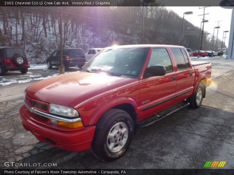 Victory Red / Graphite 2003 Chevrolet S10 LS Crew Cab 4x4