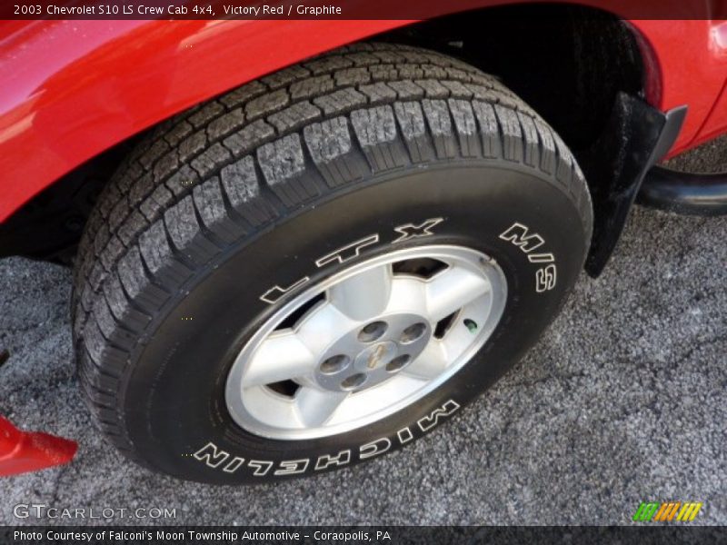 Victory Red / Graphite 2003 Chevrolet S10 LS Crew Cab 4x4