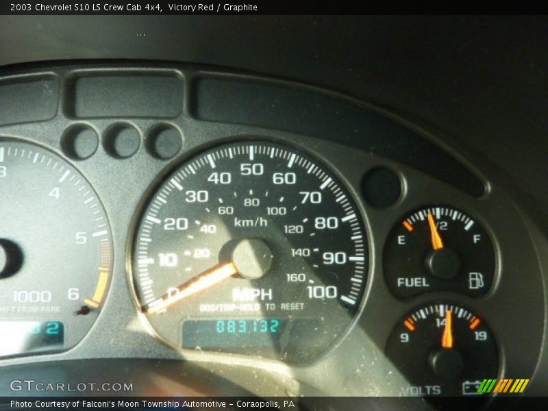 Victory Red / Graphite 2003 Chevrolet S10 LS Crew Cab 4x4