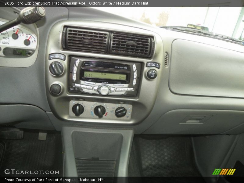 Oxford White / Medium Dark Flint 2005 Ford Explorer Sport Trac Adrenalin 4x4