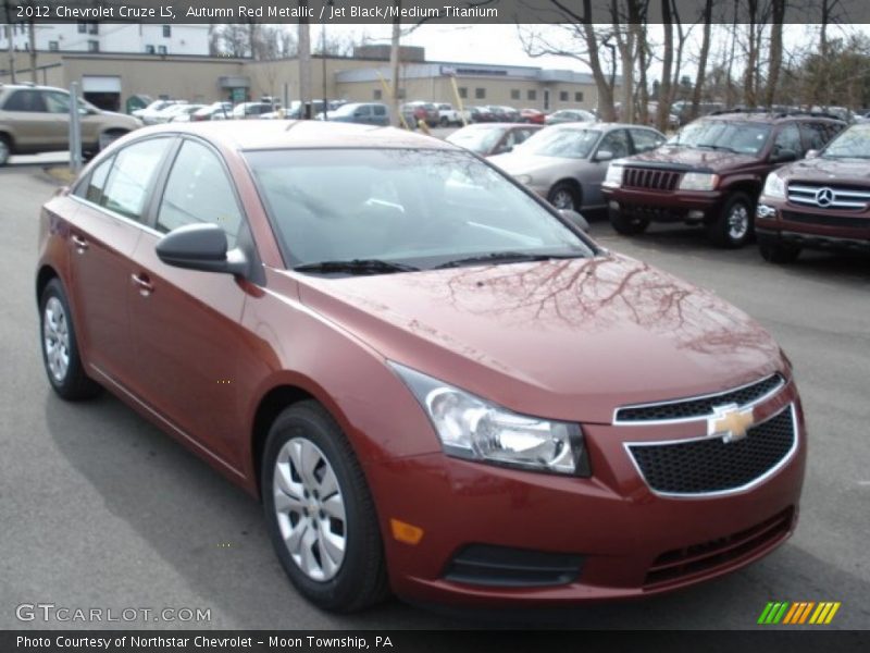 Front 3/4 View of 2012 Cruze LS