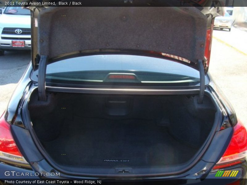 Black / Black 2011 Toyota Avalon Limited