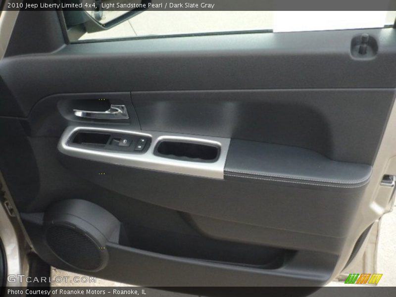 Light Sandstone Pearl / Dark Slate Gray 2010 Jeep Liberty Limited 4x4