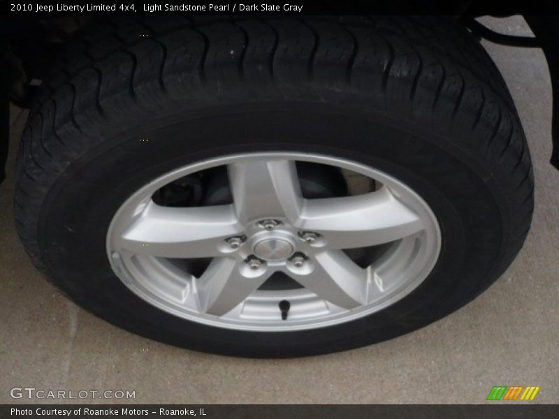 Light Sandstone Pearl / Dark Slate Gray 2010 Jeep Liberty Limited 4x4