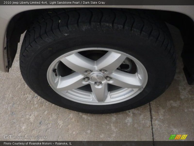 Light Sandstone Pearl / Dark Slate Gray 2010 Jeep Liberty Limited 4x4