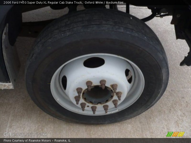 Oxford White / Medium Flint 2006 Ford F450 Super Duty XL Regular Cab Stake Truck