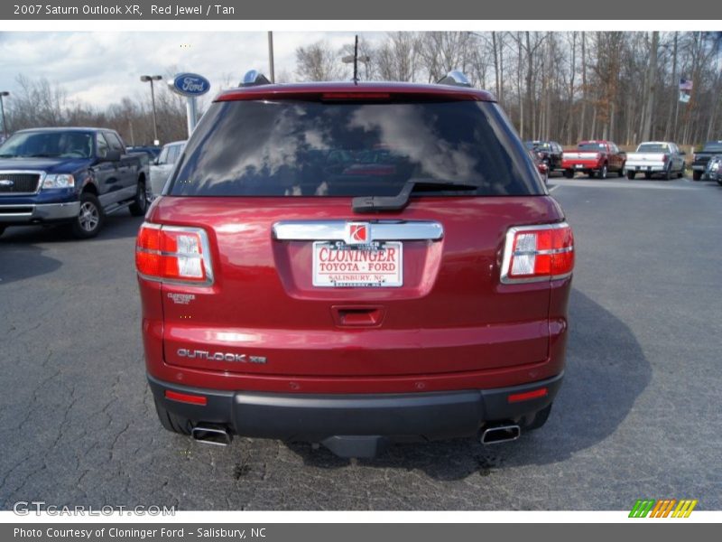 Red Jewel / Tan 2007 Saturn Outlook XR